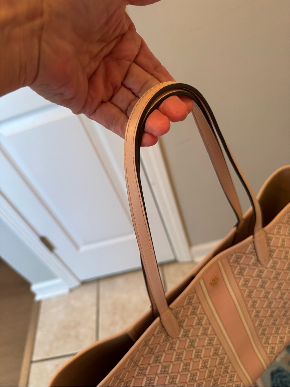 Tory Burch Geo Logo Tote Bag-Large - Picture 3 of 15